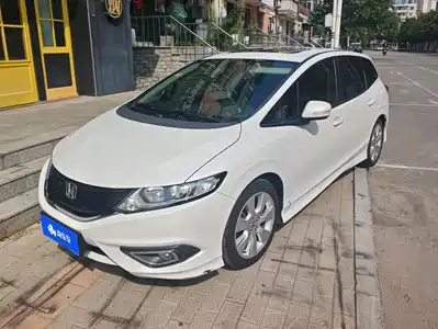 Honda Jade 2016