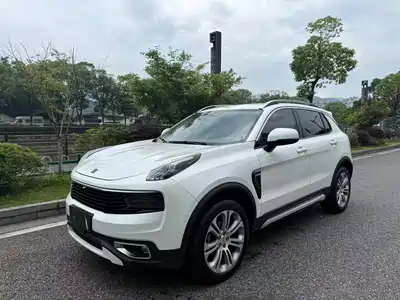 Lynk & Co 01 2020