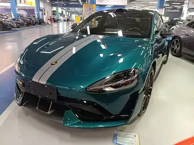 Xiaomi Auto SU7 Ultra 2025