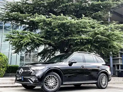Mercedes-Benz GLC 2025