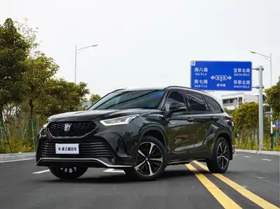 Toyota Crown Kluger 2022