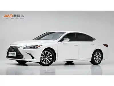 Lexus ES 2020