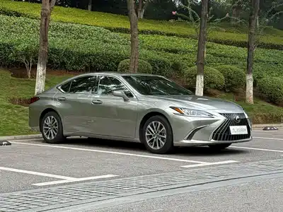 Lexus ES 2023