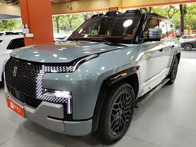 Yangwang U8 2024
