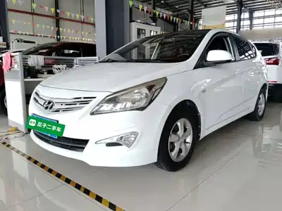 Hyundai Reina 2015