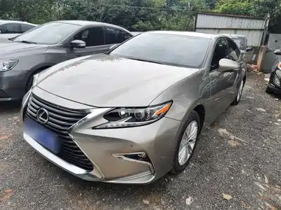 Lexus ES 2017