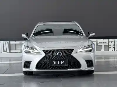 Lexus LS 2021