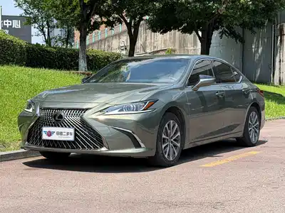 Lexus ES 2023