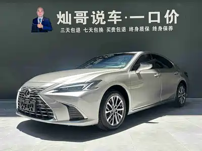 Lexus ES 2025