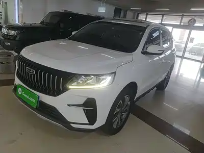 Geely Emgrand X6 2021