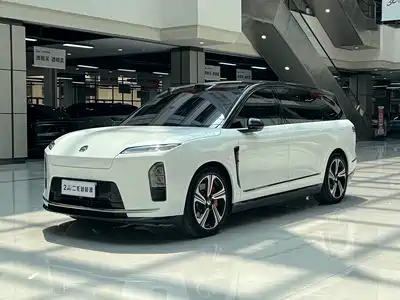 NIO ES8 2025