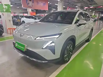 Wuling Motors Starlight S 2025