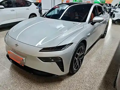 Dongfeng Yipai eπ007 2025