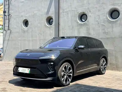 NIO ES8 2025