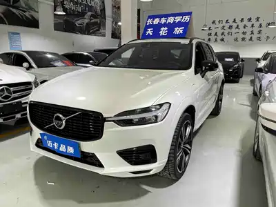 Volvo XC60 Plug-in Hybrid 2021