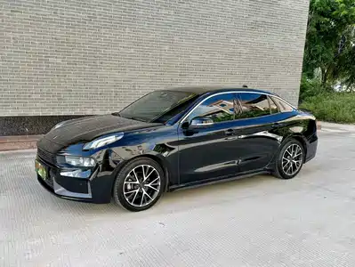 Lynk & Co 03 2021