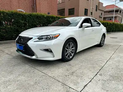 Lexus ES 2016