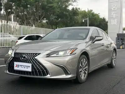 Lexus ES 2022