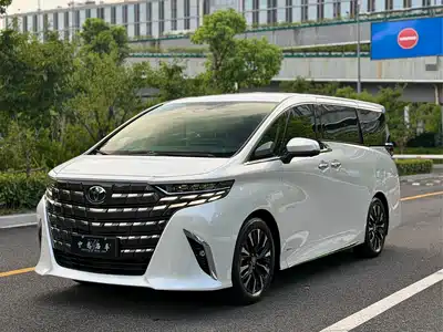 Toyota Alphard 2024