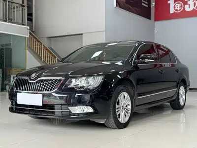 Škoda Superb 2016
