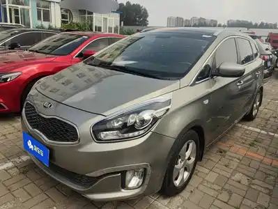Kia Carens 2016