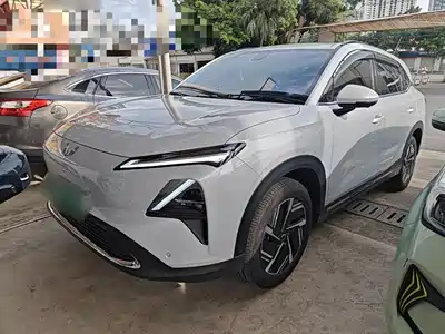 Wuling Motors Starlight S 2025