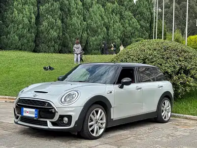 MINI CLUBMAN 2019