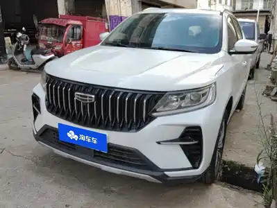 Geely Emgrand X6 2022
