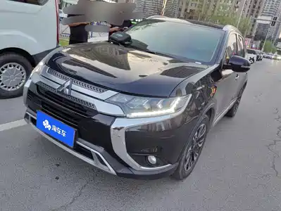Mitsubishi Outlander 2020