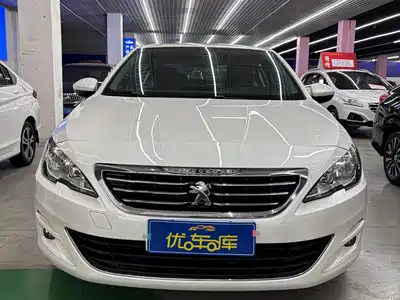 Peugeot 408 2015