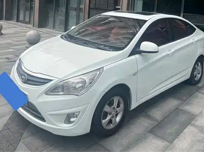 Hyundai Verna 2012