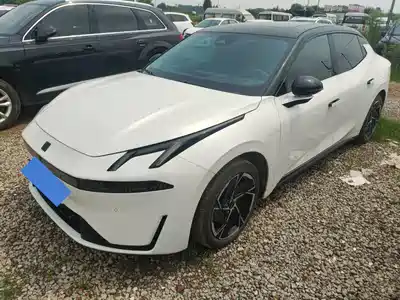 Lynk & Co 07 EM-P 2025