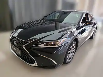 Lexus ES 2022