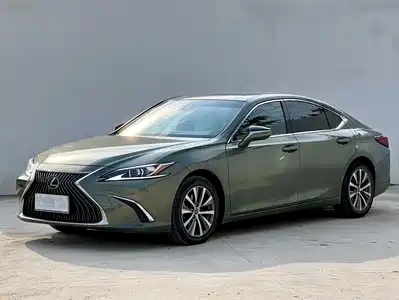 Lexus ES 2020