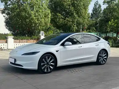 Tesla Model 3 2024