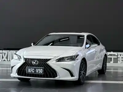 Lexus ES 2024