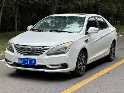 BYD G5 2015