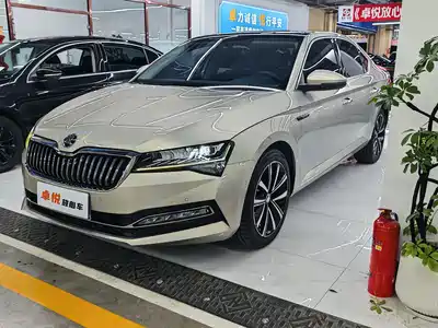 Škoda Superb 2021