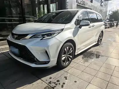 Toyota Granvia 2024