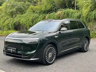 AITO Wenjie M8 2025