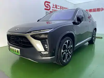NIO ES8 2021