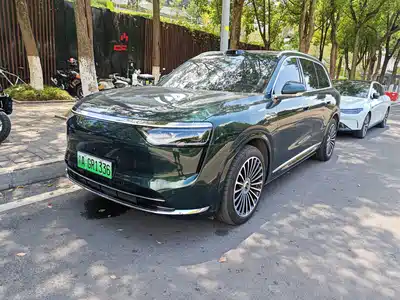 AITO Wenjie M8 2025