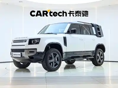 Land Rover Defender 2024