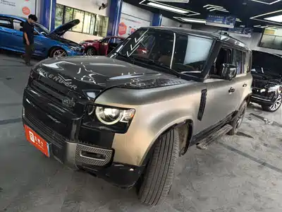 Land Rover Defender 2022