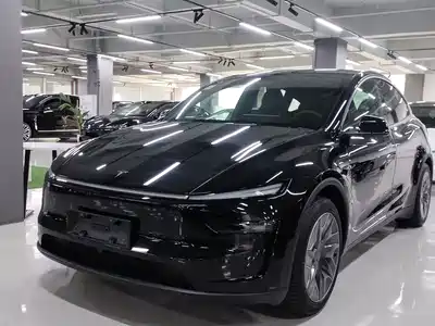 Tesla Model Y L 2026