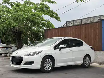 Peugeot 308 2016