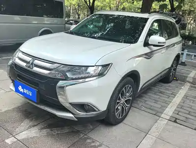 Mitsubishi Outlander 2018