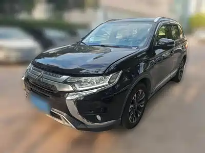 Mitsubishi Outlander 2020