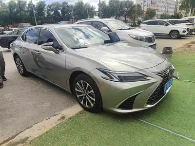 Lexus ES 2026
