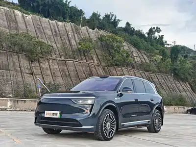 AITO Wenjie M8 2025